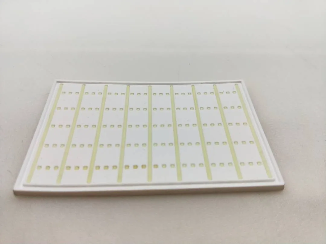 Note Patch Kit: Writable PVC surface for field notetaking with illuminated memo graph.