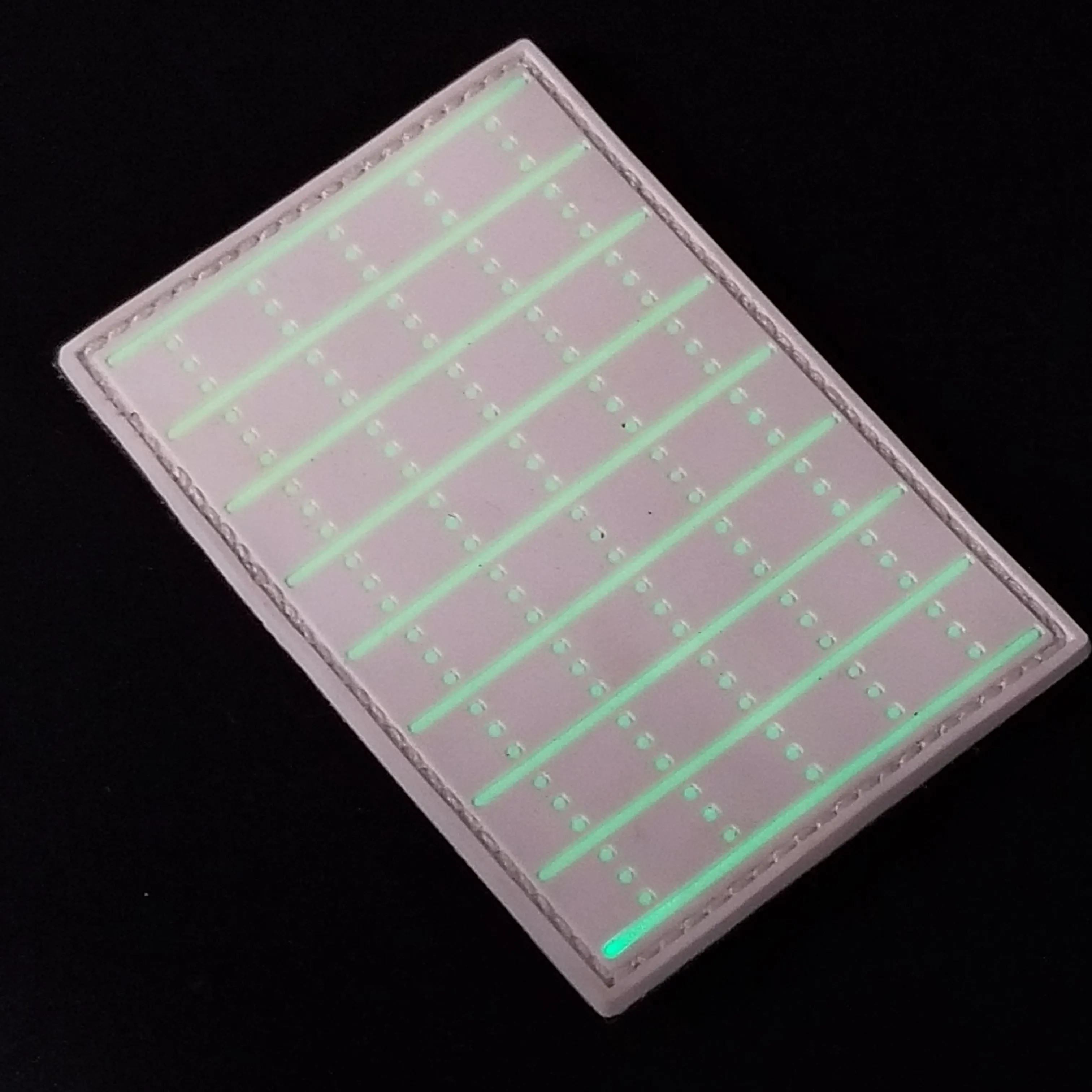 Note Patch Kit: Writable PVC surface for field notetaking with illuminated memo graph.