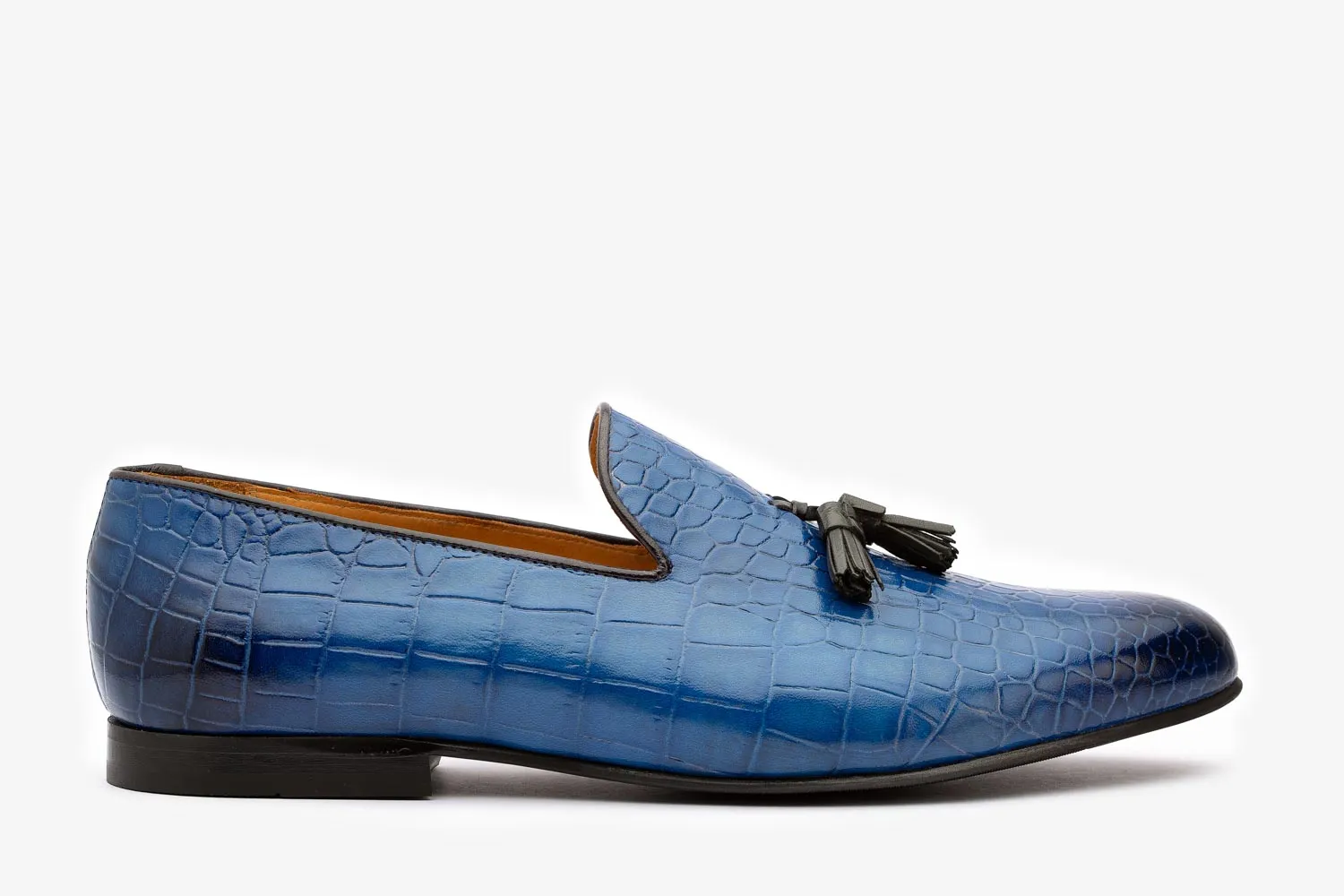 Whole Cut Croc Embossed Tassel Loafer -B